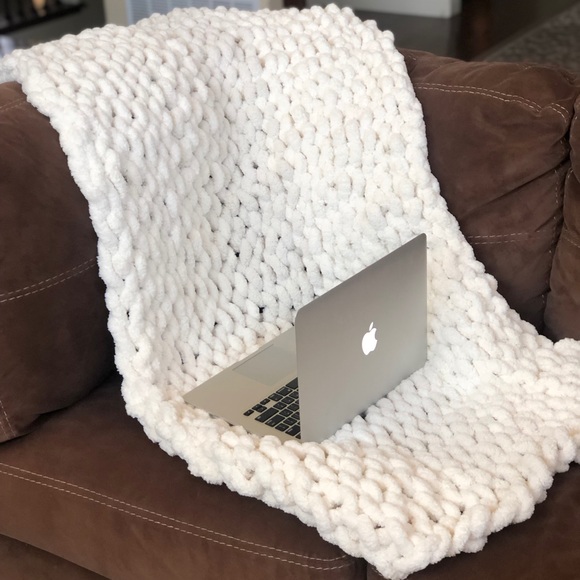 Thick knit blanket - Picture 2 of 4